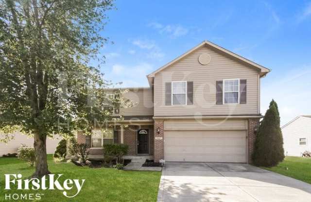 2947 Stillcrest Lane - 2947 Stillcrest Lane, Indianapolis, IN 46217