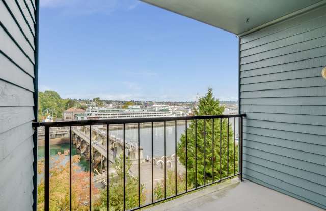 Live Above the Ballard Locks – Iconic Views Await! photos photos