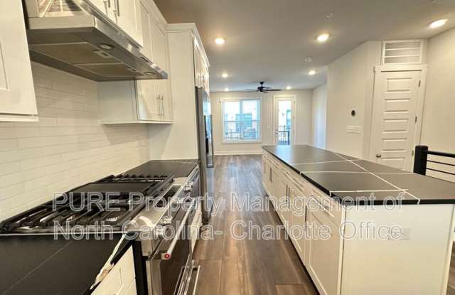 2124 Terwilliger Ter photos photos