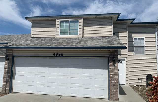 Townhome living, close to freeway, and downtown!!! photos photos