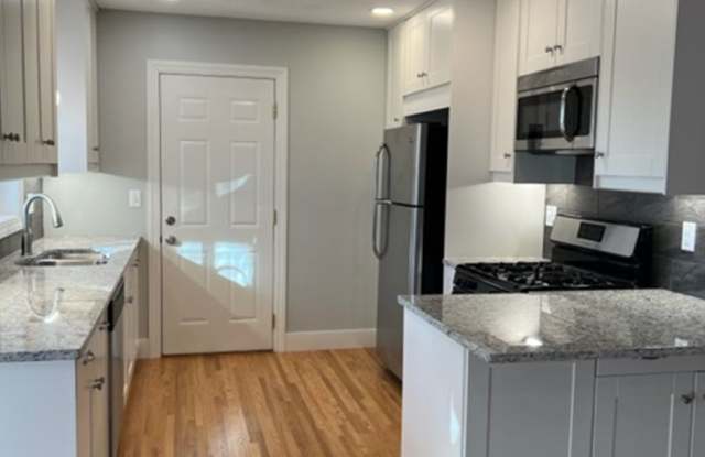 Newly Renovated Split-Level Home is Desirable part of Apple Valley Gallery 4
