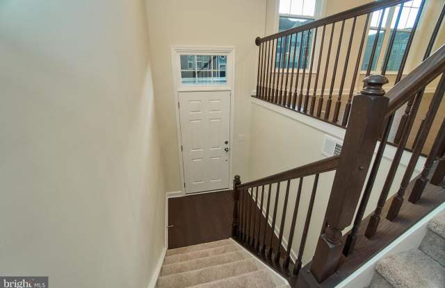 42597 OAK PARK SQ Gallery 4
