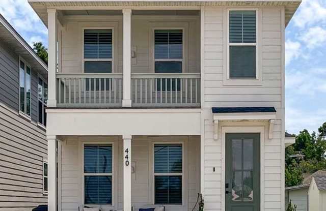 440 South F St. photos photos
