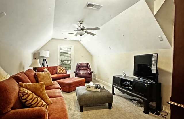 4028 Lemuel Farm Road Gallery 3