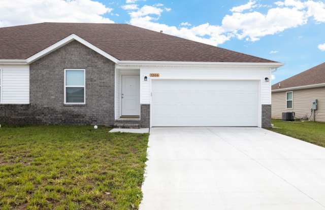 3 bedroom duplex-Westbury Gardens! photos photos