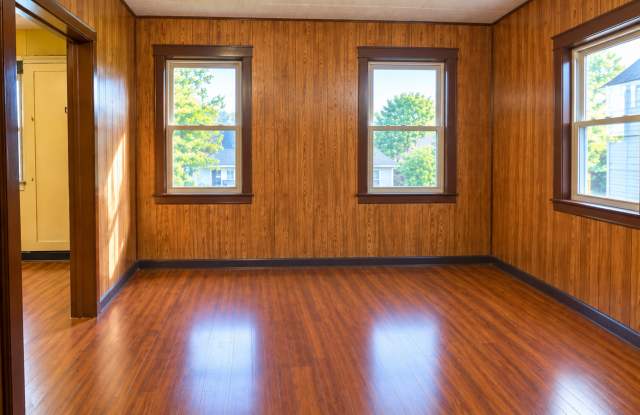 242 Saint Nicholas Avenue Gallery 4