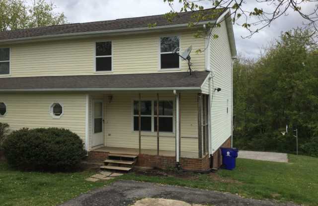 Christiansburg, 3 BR / 2 BA, Available Aug 25 photos photos