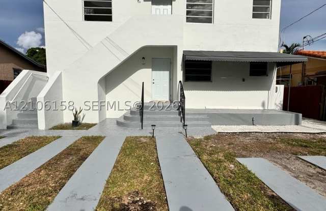 131 NW 32nd Ct Gallery 2