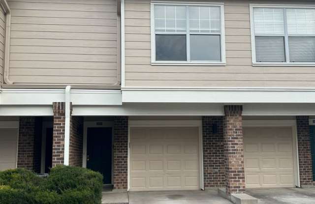 2Br/2Ba Townhouse with Attached Garage photos photos