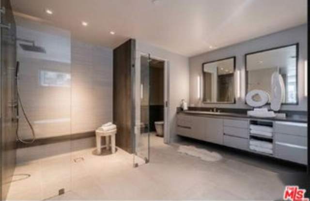 2391 Roscomare Road photos photos