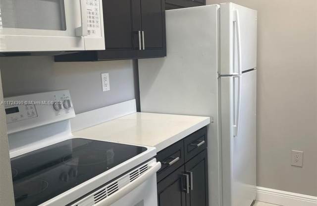 1941 NW 96th Ter - 1941 Northwest 96th Terrace, Pembroke Pines, FL 33024