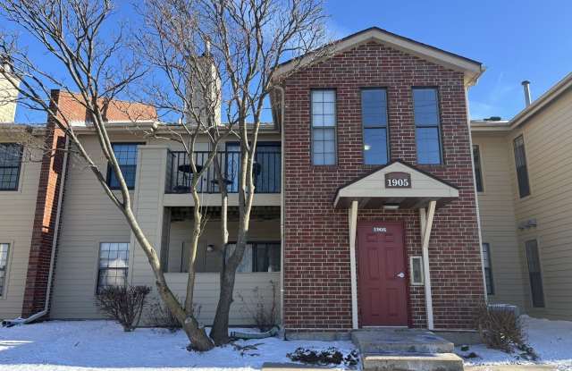 1905 N Hicks Road unit: 205 photos photos