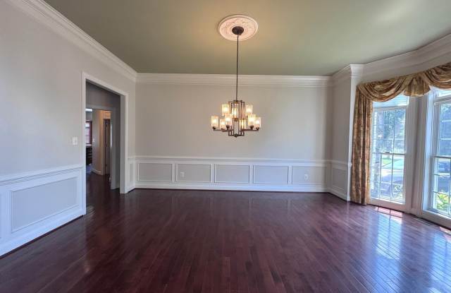5213 CARSON COURT Gallery 4