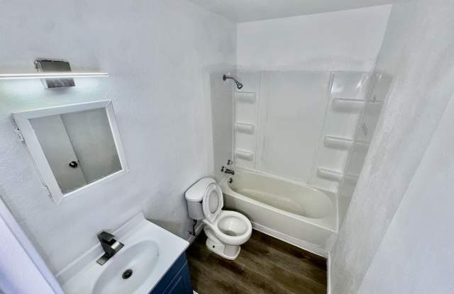 1101 West Sherer Street photos photos