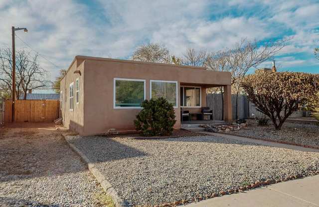 221 Girard Boulevard Southeast photos photos