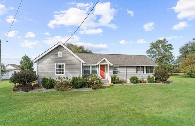 **COMING SOON**Quiet Living with Convenient Access In Ellendale! photos photos