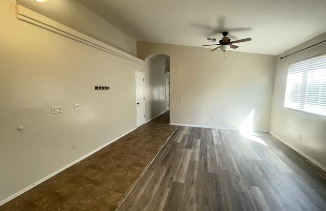 24403 N Oasis Boulevard Gallery 3