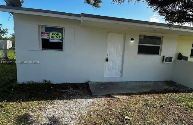 11840 SW 212th St photos photos