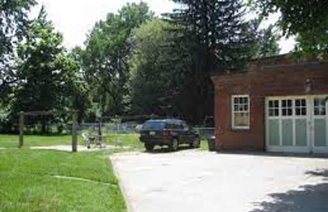 380 Grove Street Gallery 3