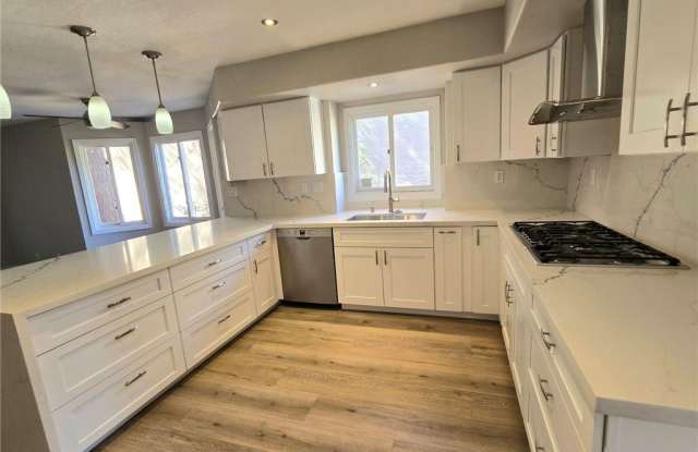 7407 Mission Hills Drive Gallery 3