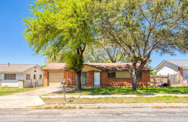 5231 Silvertip Dr photos photos