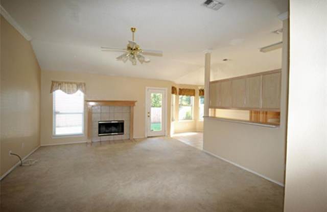 524 Meadowcrest Drive Gallery 2
