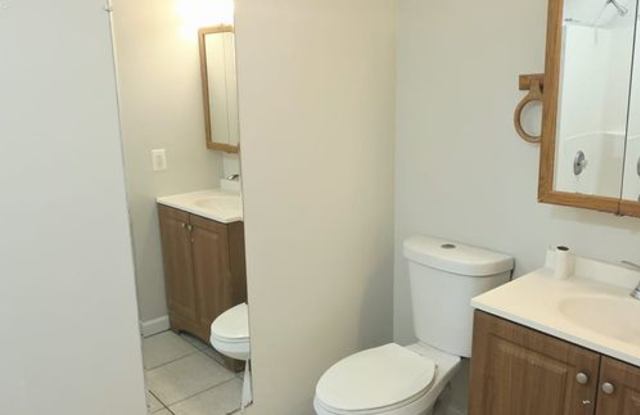 Renovated 2 Bedroom, 1 Bath Apt - Available Today! Gallery 4
