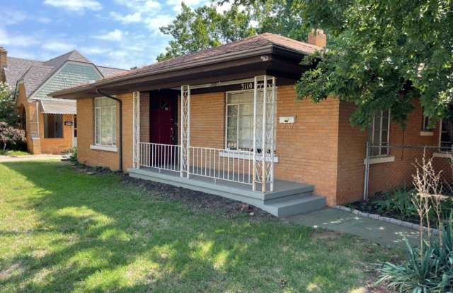 3 bed home in historic area for rent near the Paseo district, on Hudson between NW 23rd and NW 36th. photos photos