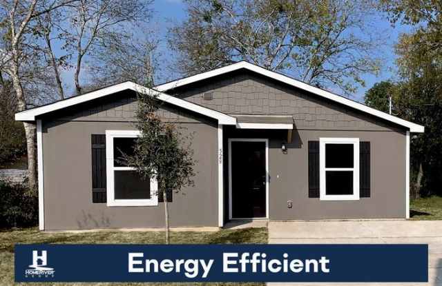 528 East New Braunfels Street - 528 East New Braunfels Street, Seguin, TX 78155
