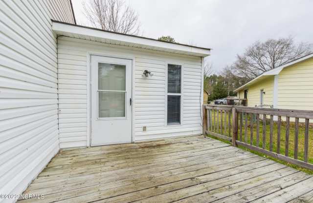 6 Lakewood Court Gallery 4