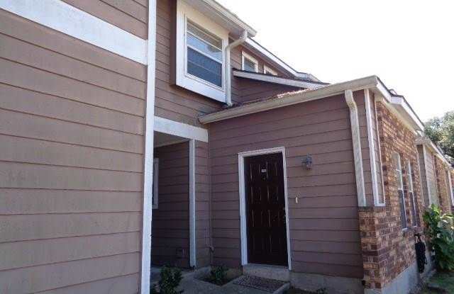 2425 OXFORD Place photos photos