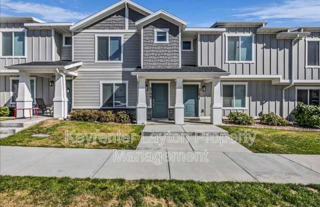 2786 North Airmen Ave photos photos