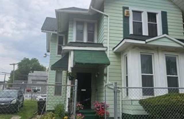4221 MORAN Gallery 2