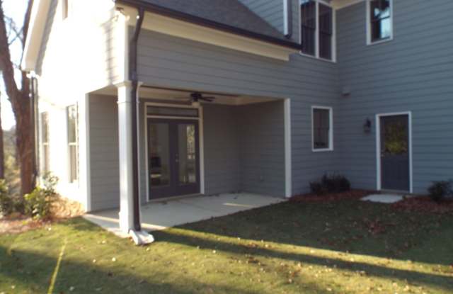 2033 Cherokee Dr. Gallery 2
