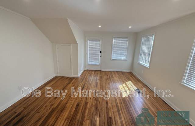 1808 New Hamilton Street Gallery 2