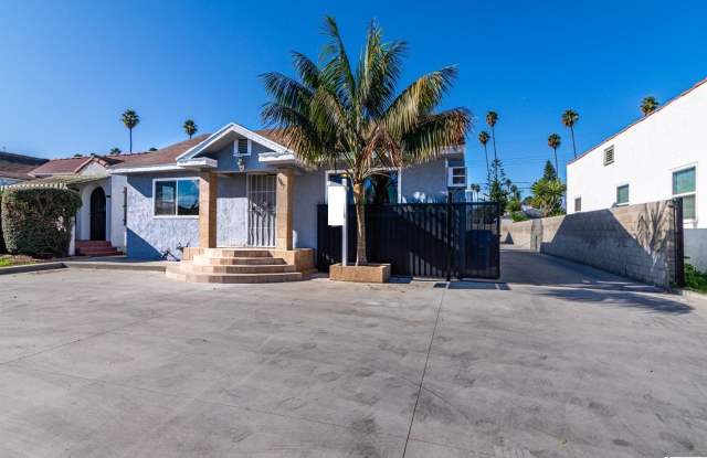 3889 Arlington Avenue Gallery 4
