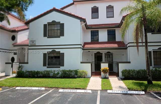 401 SW 158th Ter Gallery 1