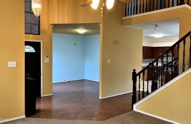733 Ashford Dr C Gallery 2
