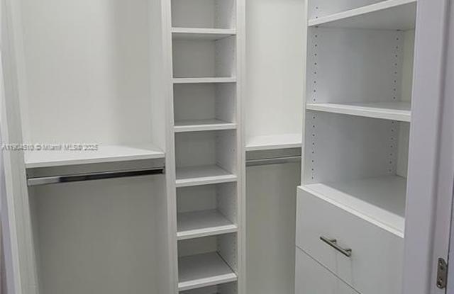 558 NW 7th St photos photos