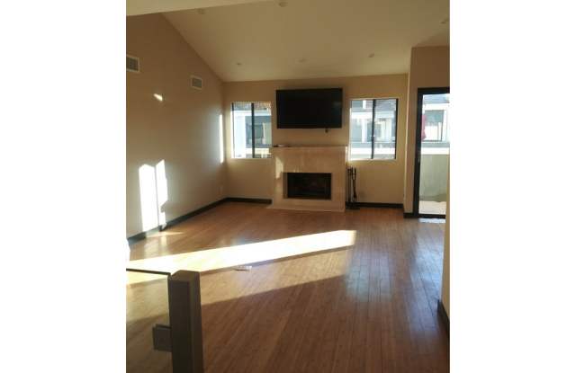 27072 Hidaway Avenue Gallery 2