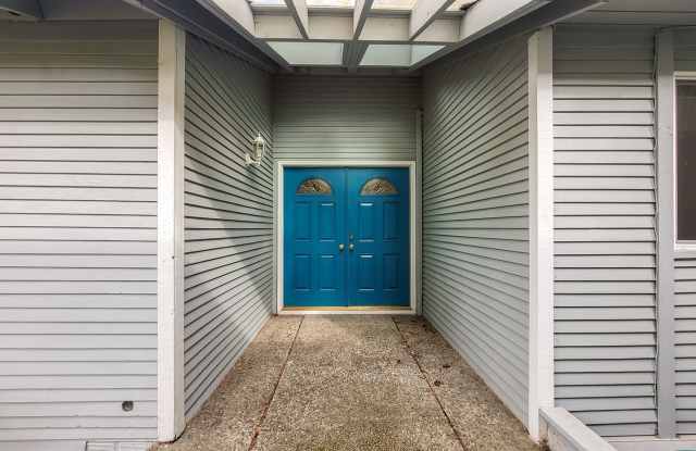 Beautiful spacious Single Family Home near Microsoft. photos photos Beautiful spacious Single Family Home near Microsoft. photos photos