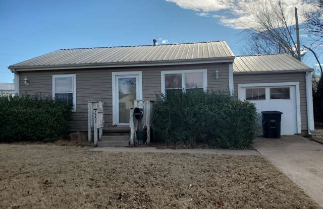 2553 Everitt Dr - 2553 Everitt Drive, Enid, OK 73703
