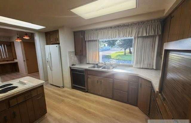 452 N 775 E Gallery 4