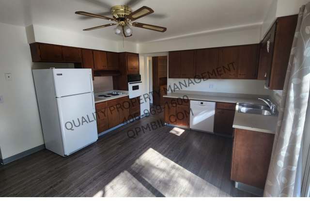 Spacious 3BD/2BA Duplex with Garage in Prime West End Location! photos photos