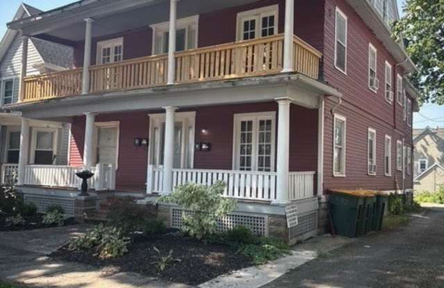 193 Pearl Street unit: 3 photos photos