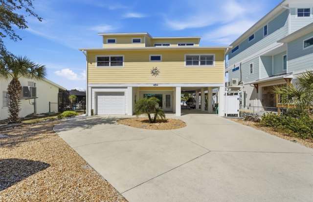 220 MOCKINGBIRD Street Gallery 1