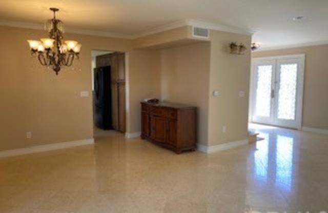 7003 Willowtree Drive Gallery 2