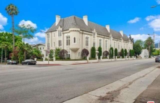 8250 FOUNTAIN AVE - 8250 Fountain Avenue, West Hollywood, CA 90046