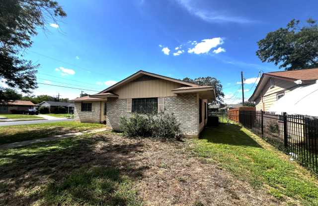 4603 ARGONNE DR. Gallery 3