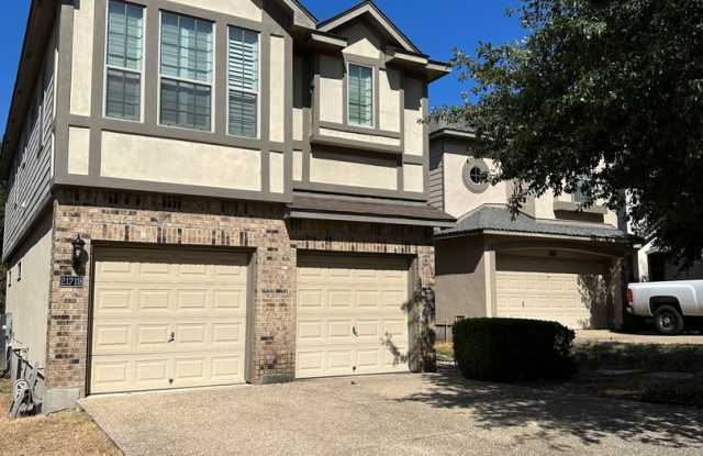 Beautiful 3 bedroom, 2.5 bath home located in a gated North San Antonio community! photos photos